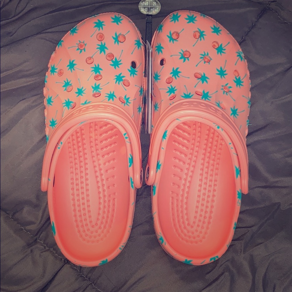 Baya Crocs (Brand New)